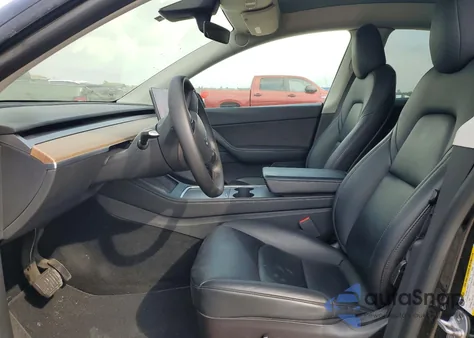 2022 Tesla Model Y z USA, uszkodzony, nr VIN 7SAYGDEE6NF421209